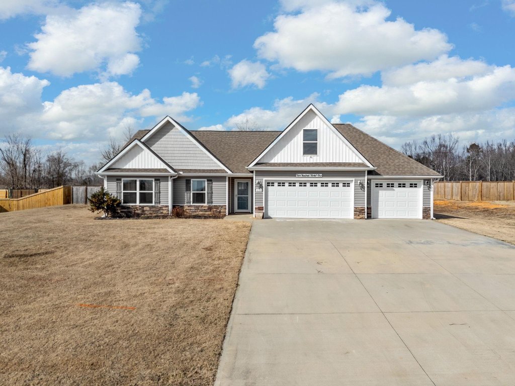 231 Gala Lane