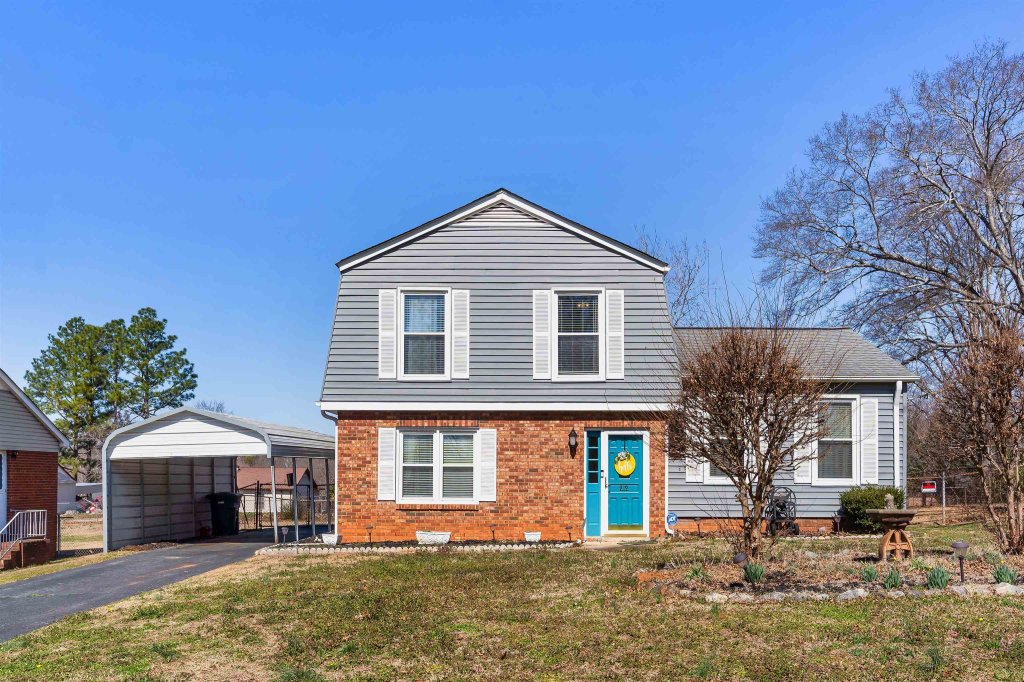 212 Willow Oaks Drive