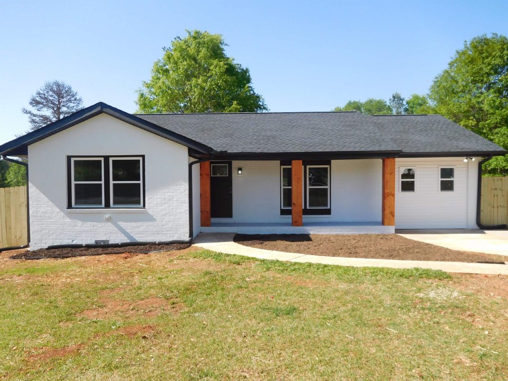 208 Saddle Drive Drive