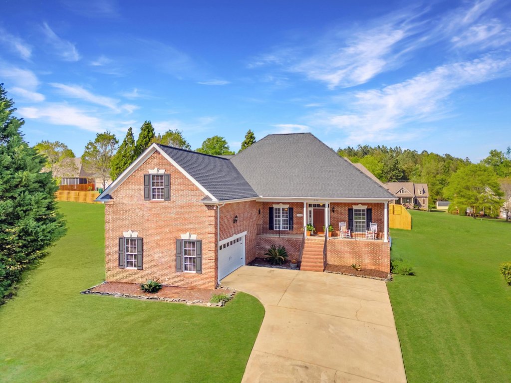 208 W Coosaw Court