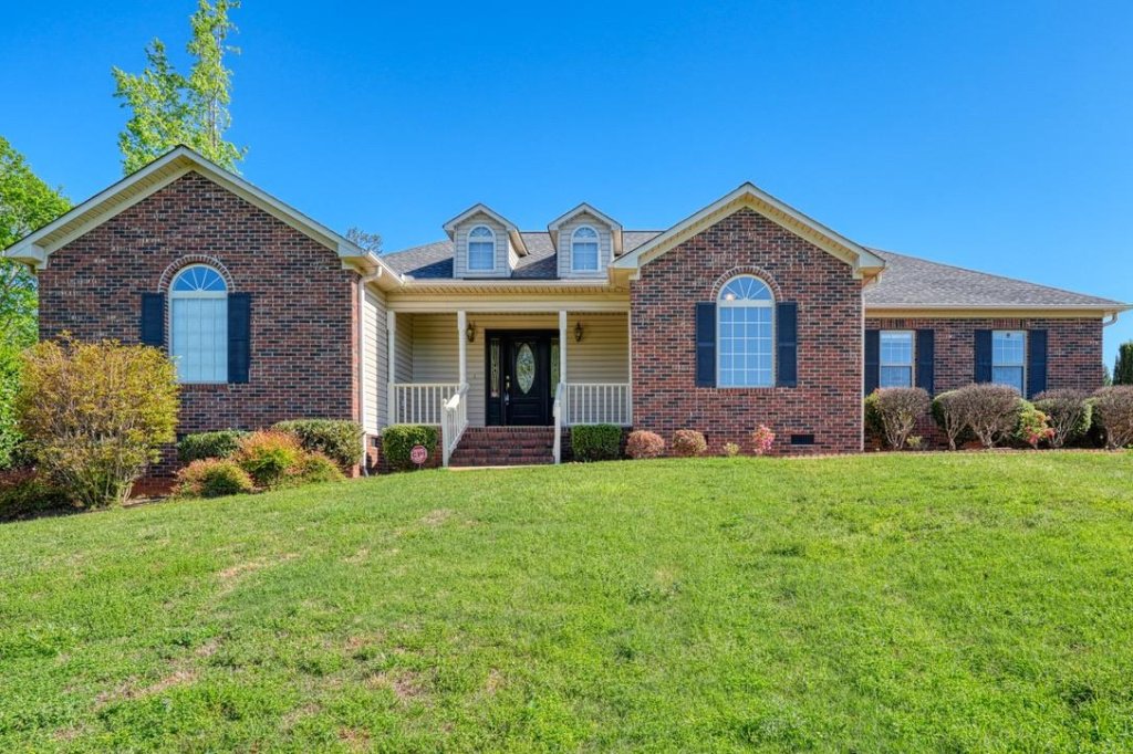 125 N River Hills Drive