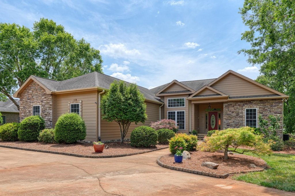 149 Shore Heights Drive