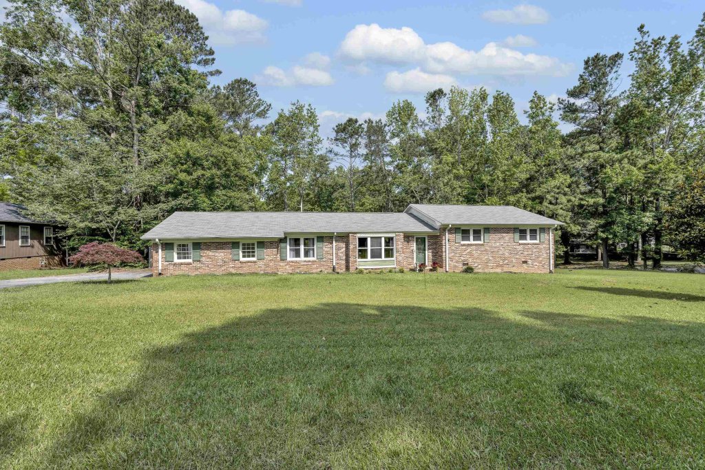 900 Lucerne Drive