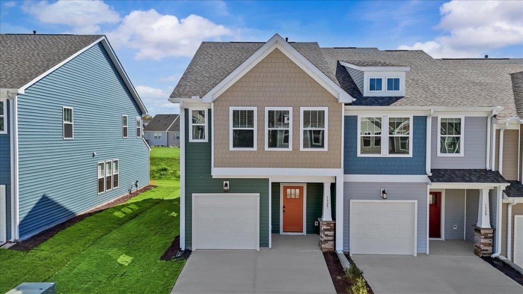 1327 Maplesmith Way