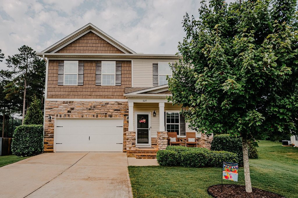 627 Autumn Breeze Walk Street