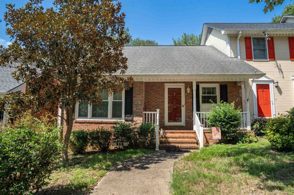 305 Sunridge Drive