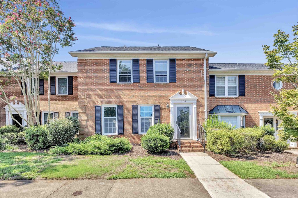 103 Buckstone Lane