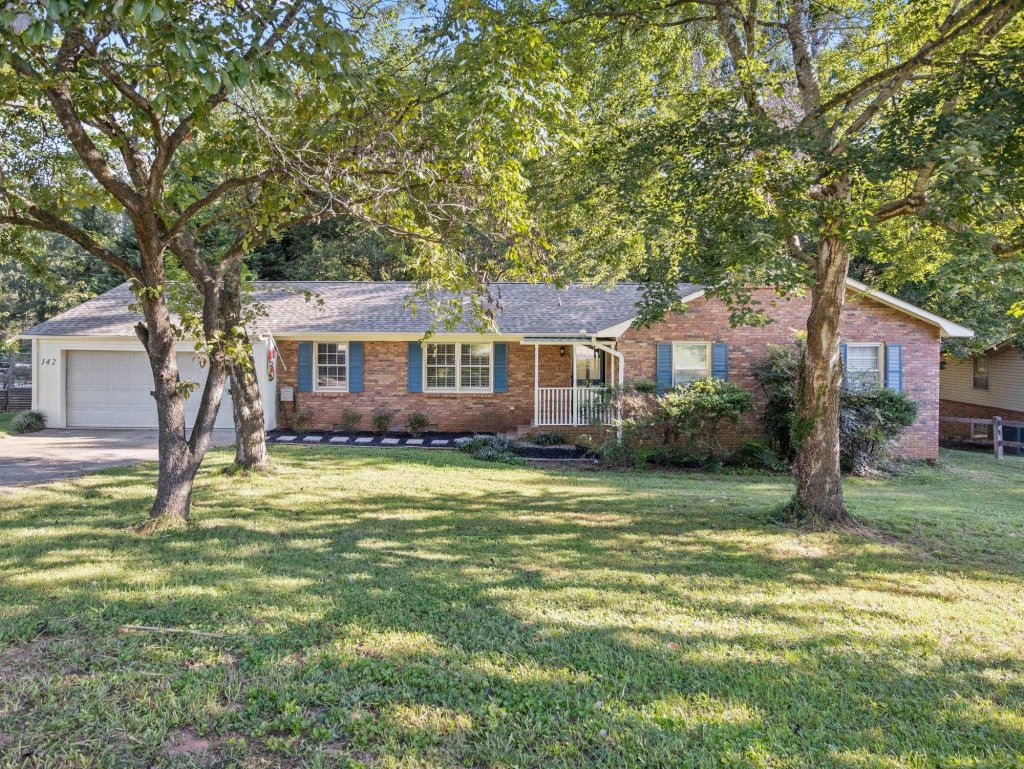 Hickory Hill, Inman community