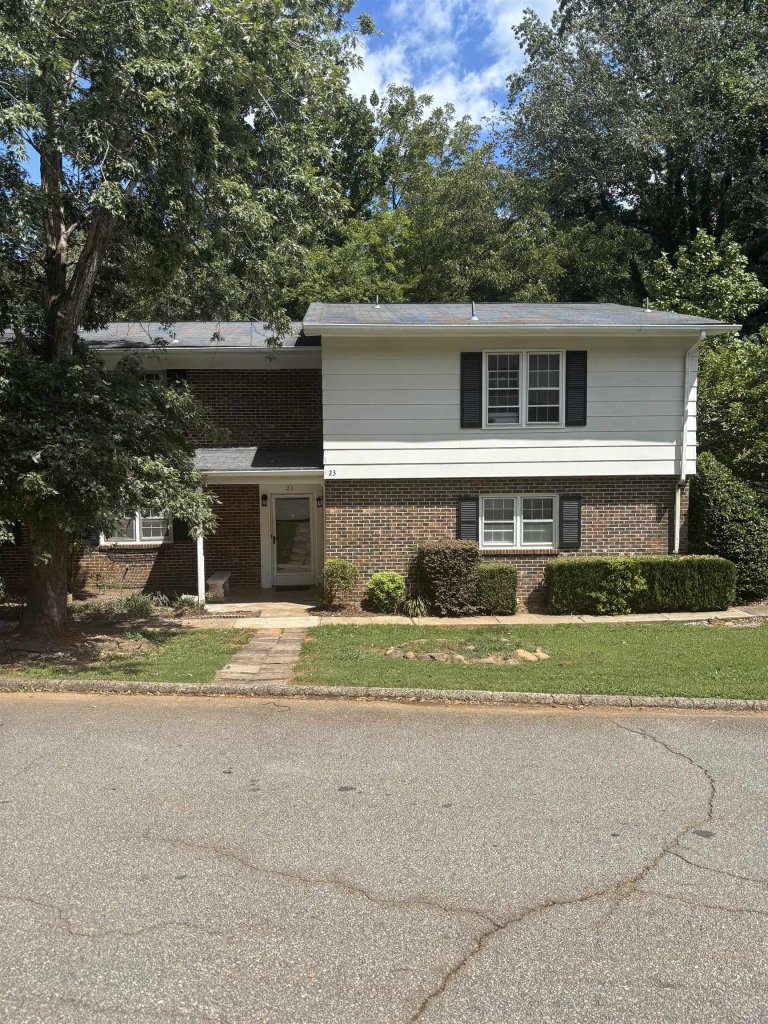 21 Summercreek Drive