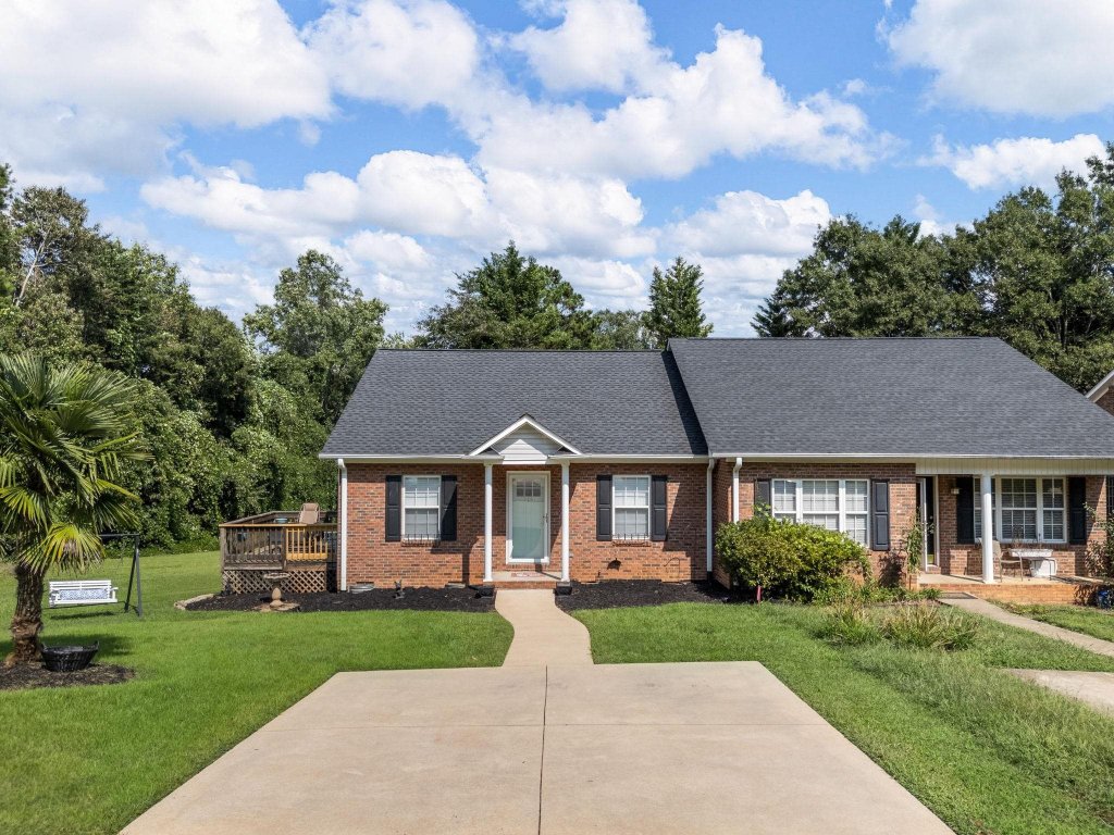 318 Sunridge Drive