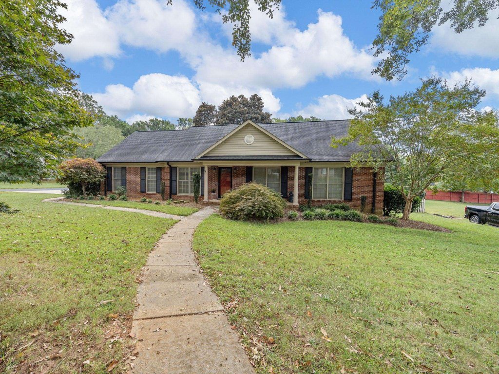 1216 Shoresbrook Road