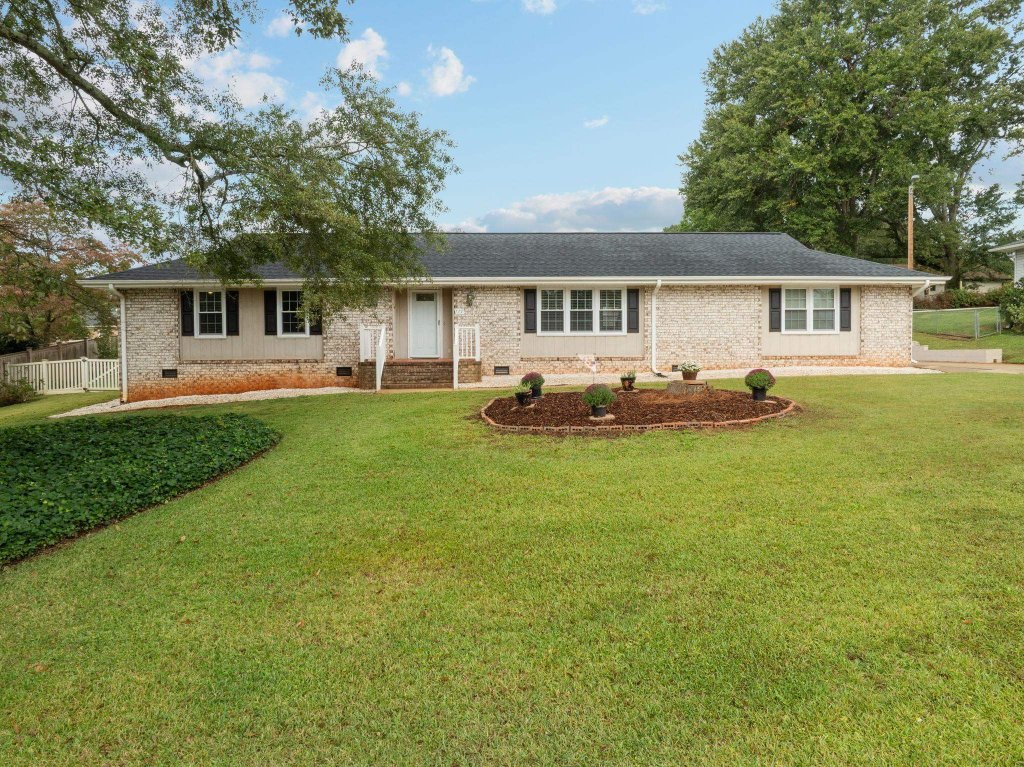 117 Lakewood Circle