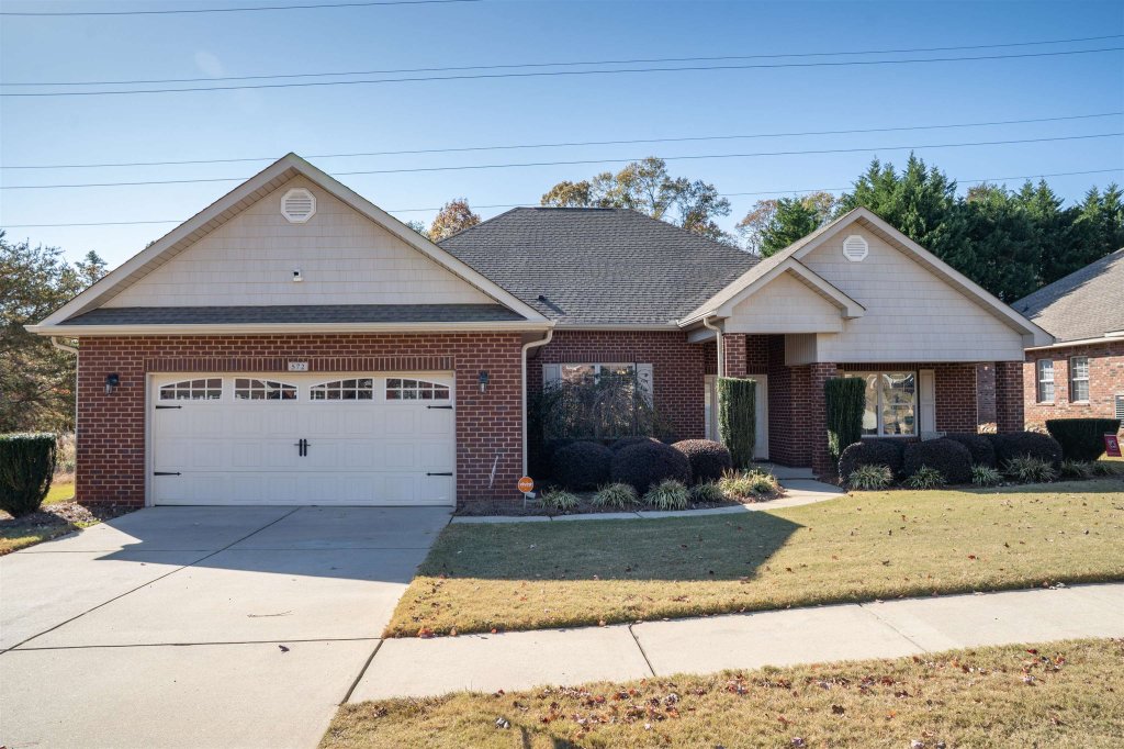 572 Ellsmere Way