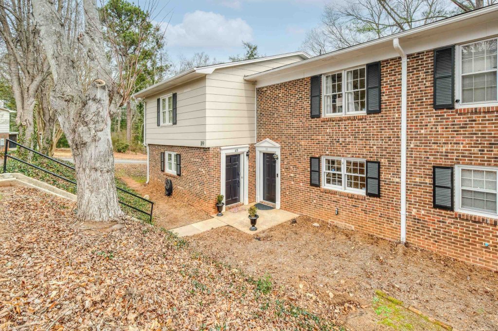 Fernbrook Condo, Spartanburg community