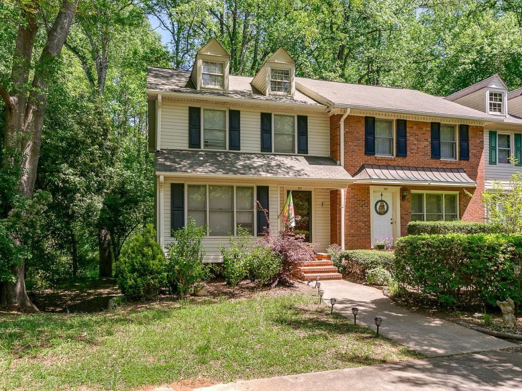 Misty Brook, Spartanburg community