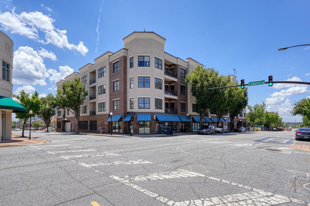 155 E Broad #414 Street