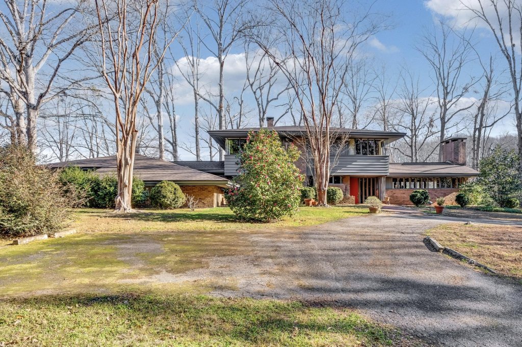 Calhoun Lakes, Spartanburg community