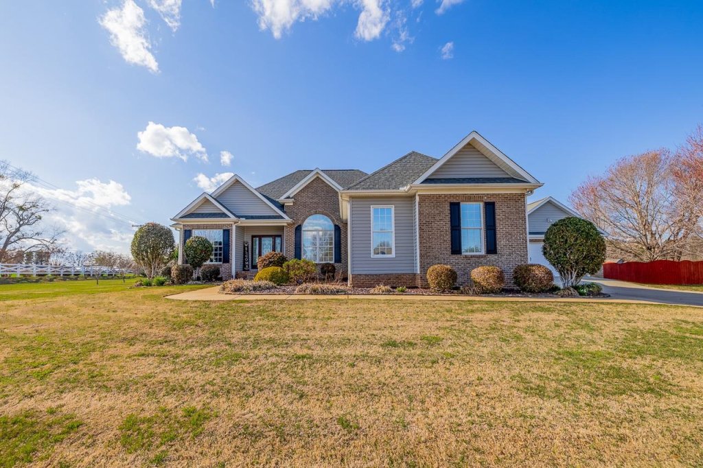 Saddlers Walk, Chesnee community