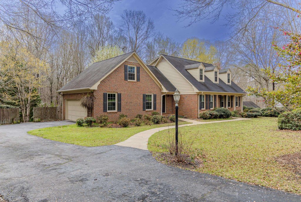 306 Green Tree Court