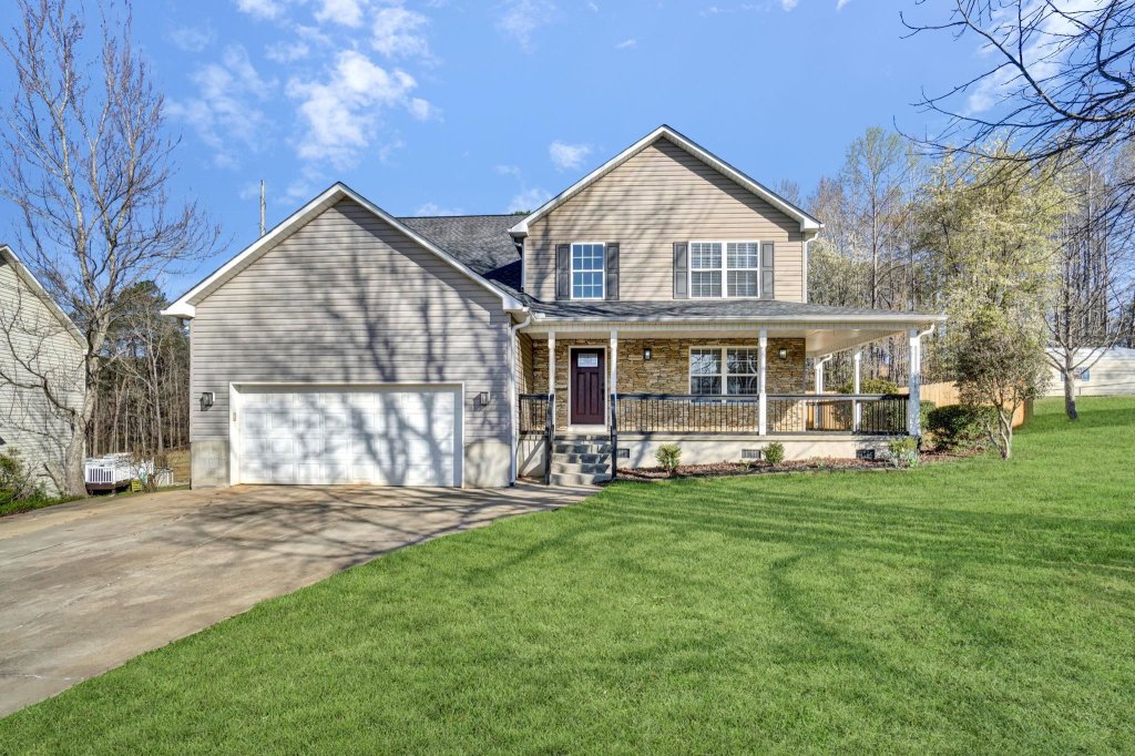Lake Cooley Landing, Inman community