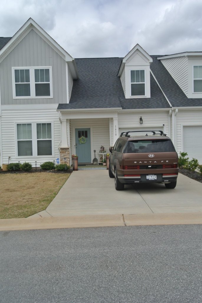 Wadsworth Manor, Spartanburg community