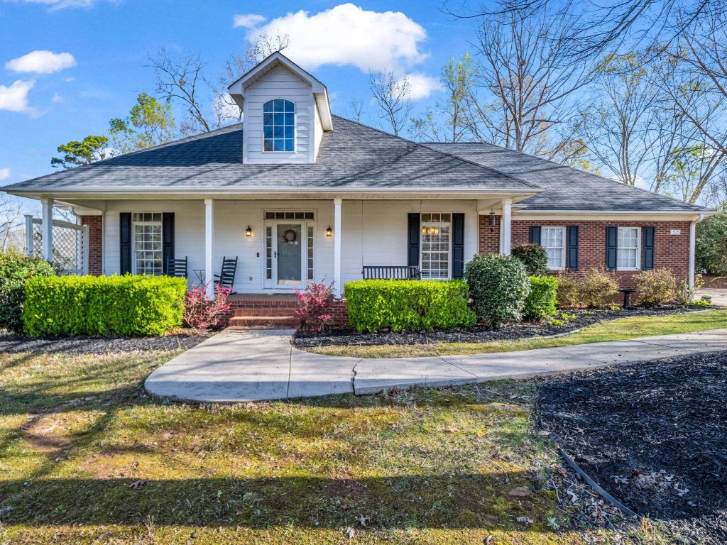 Sugar Ridge, Inman community