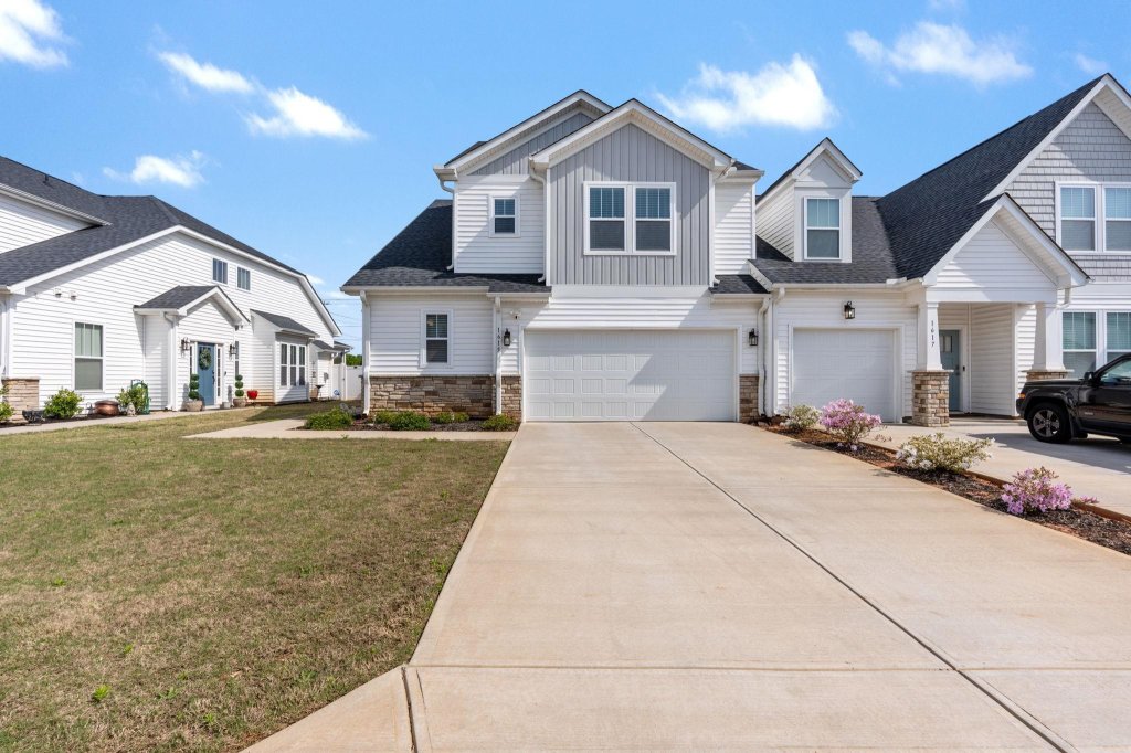 1615 Chelmsford Court
