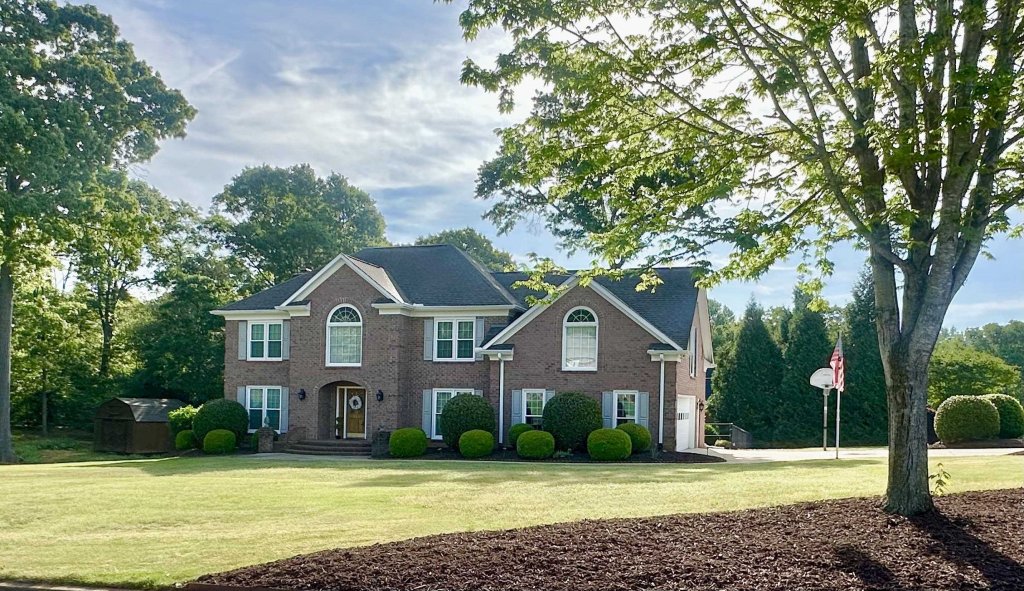 110 W Killarney Lake