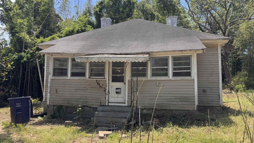 396 Kingston Street