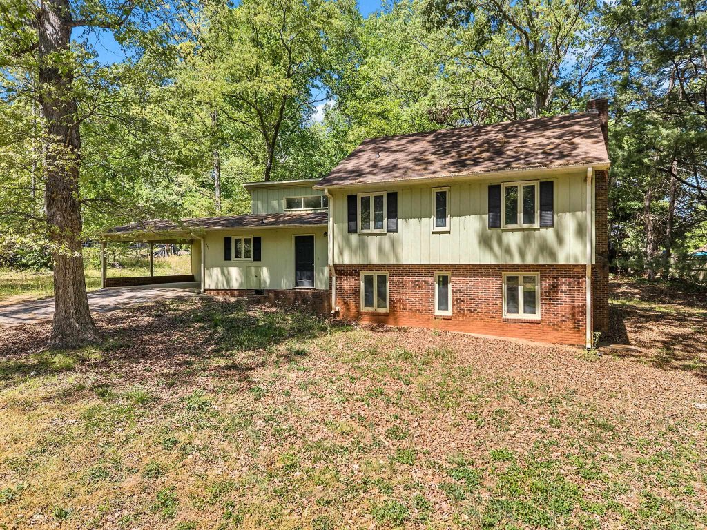 102 Clark Hill Dr
