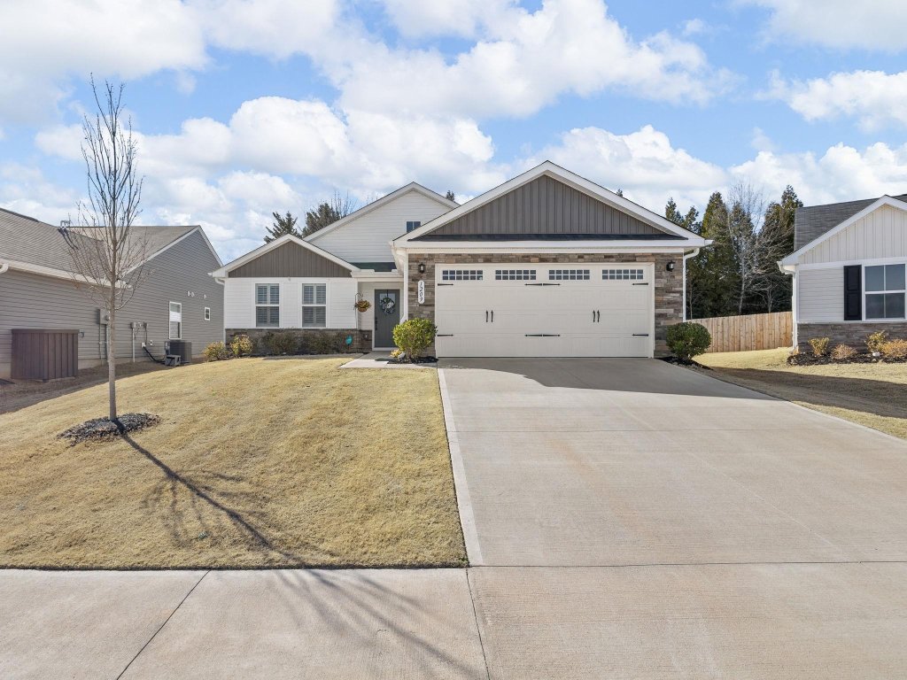 Reidville Town Center, Woodruff community