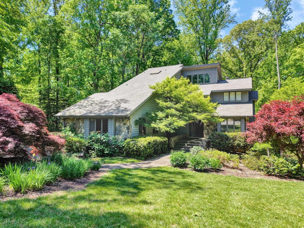 1272 Shadowood Drive