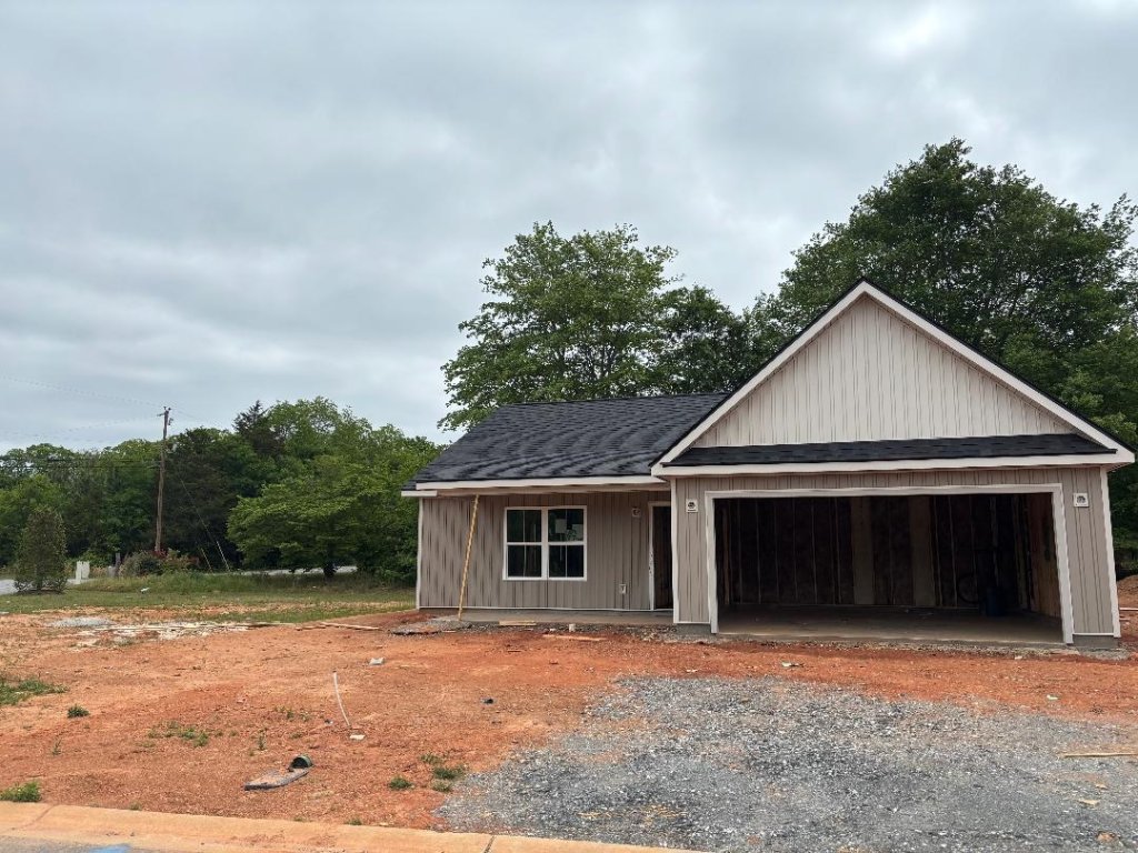 105 Addison Creek Lane