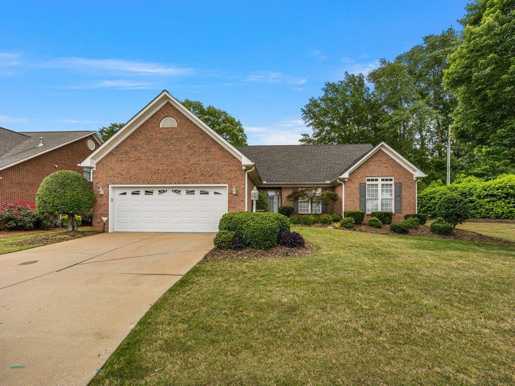 Arbours West, Moore community