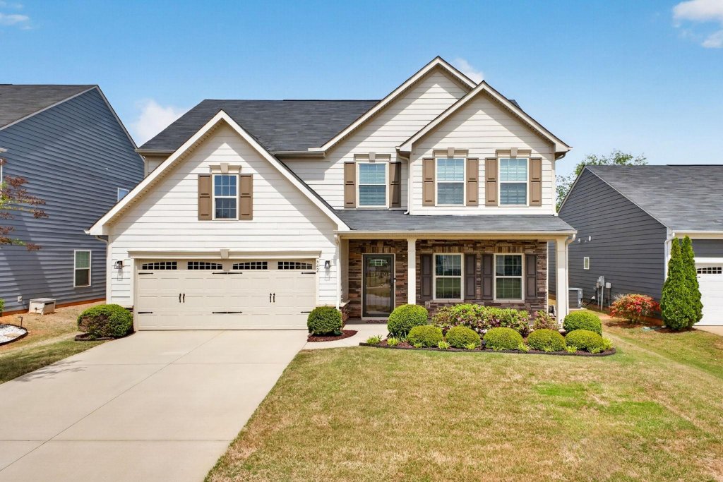 642 Windward Lane