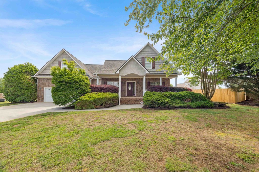 Corie Crest, Boiling Springs community