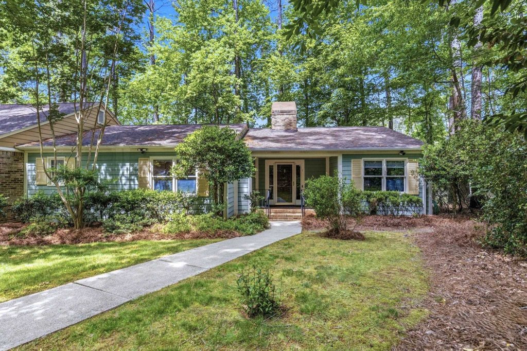 1 Forest Oaks Way