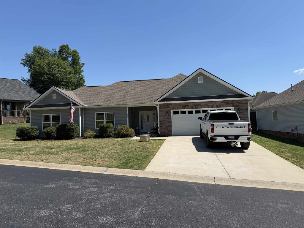 215 Victory Gallop Lane