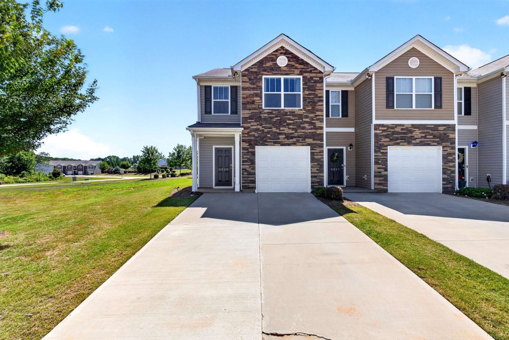 1315 Wunder Way