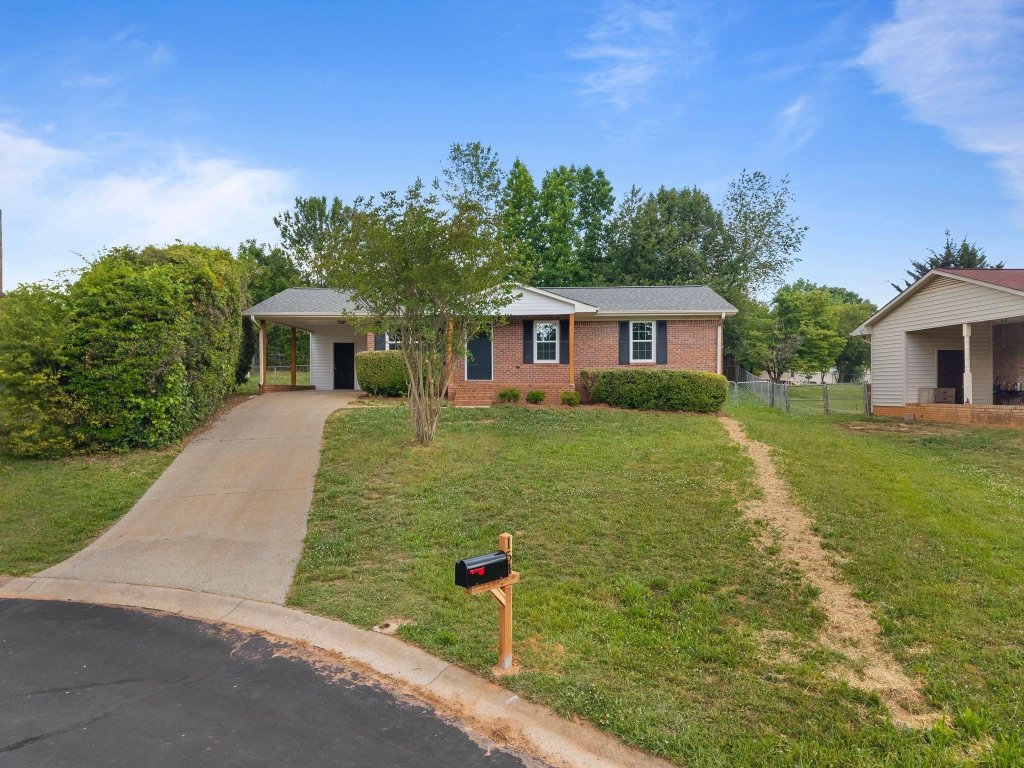 154 Glassy Dr