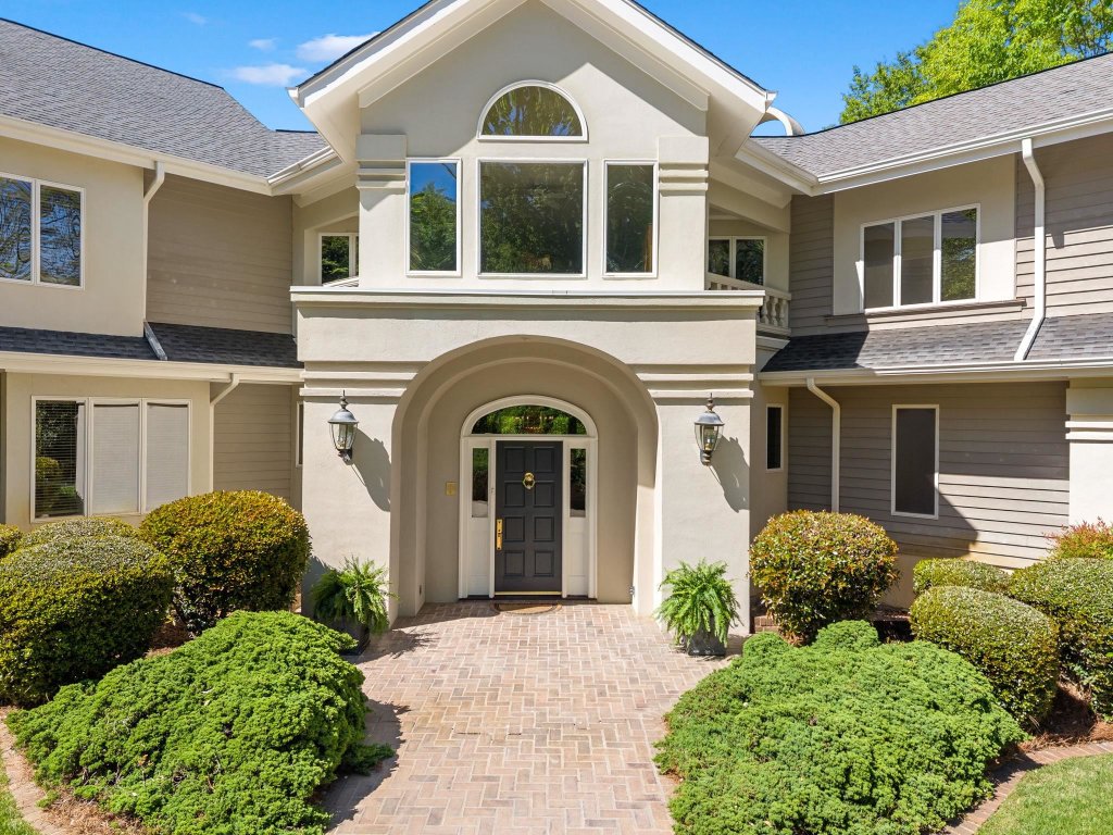 365 Twin Oaks Drive