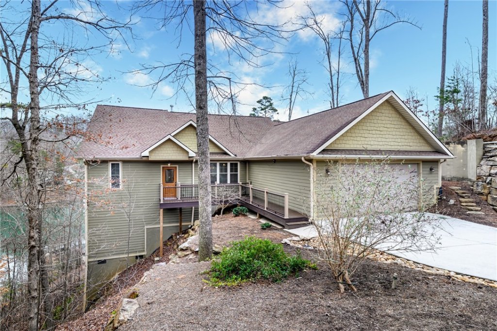 113 Running Bear Lane
