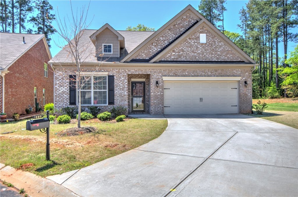 137 Golden Eagle Lane