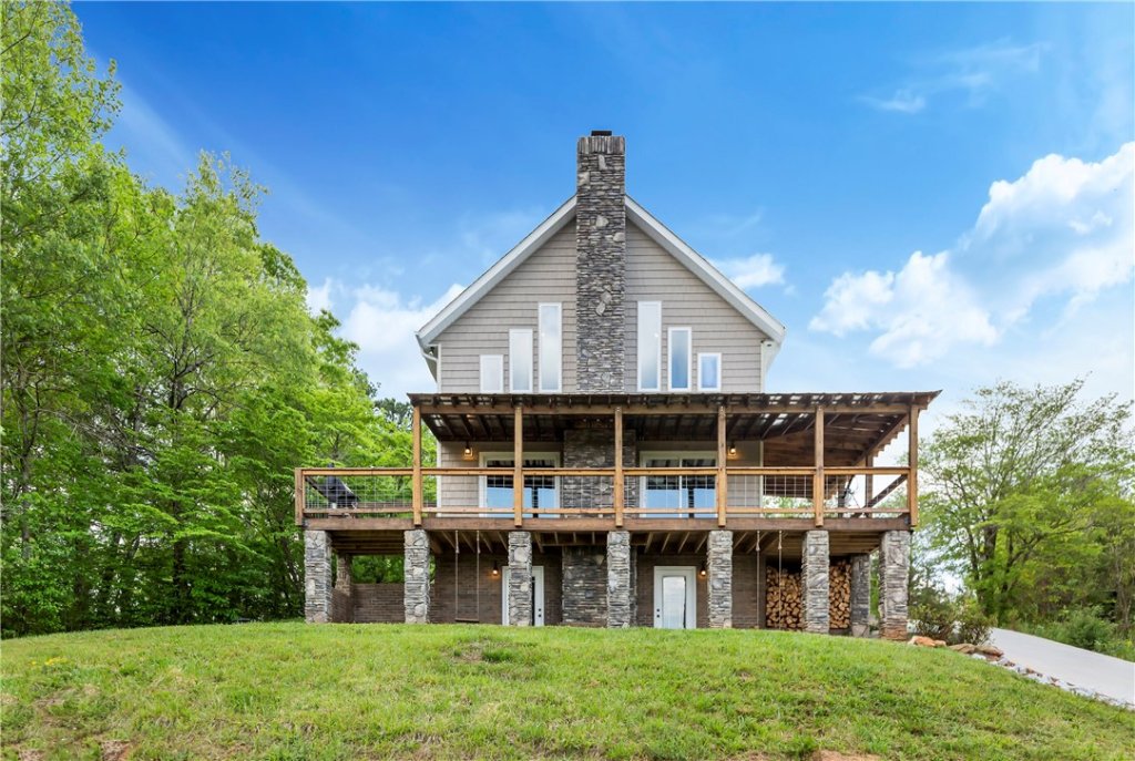 125 Chauga Shoals Drive