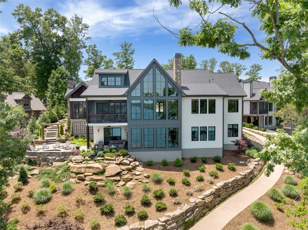 315 Greentree Court