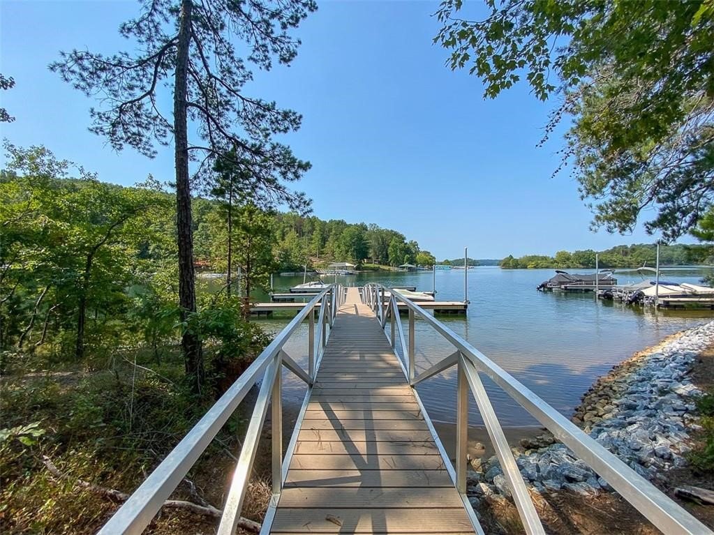 118 Squirrel Point