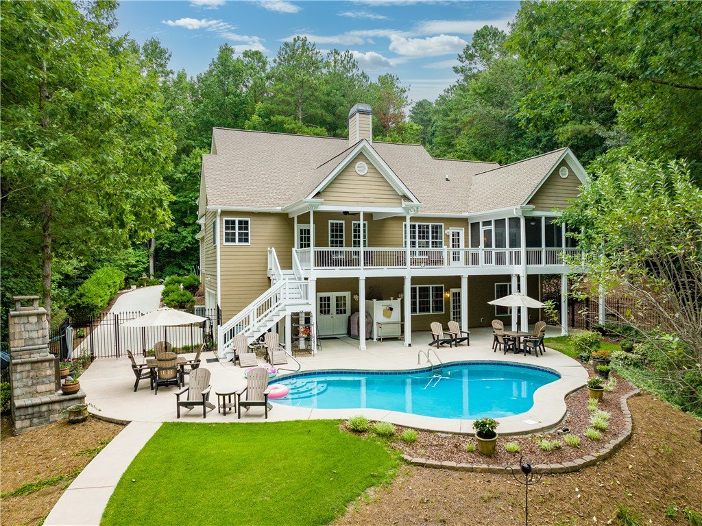 211 Island Drive