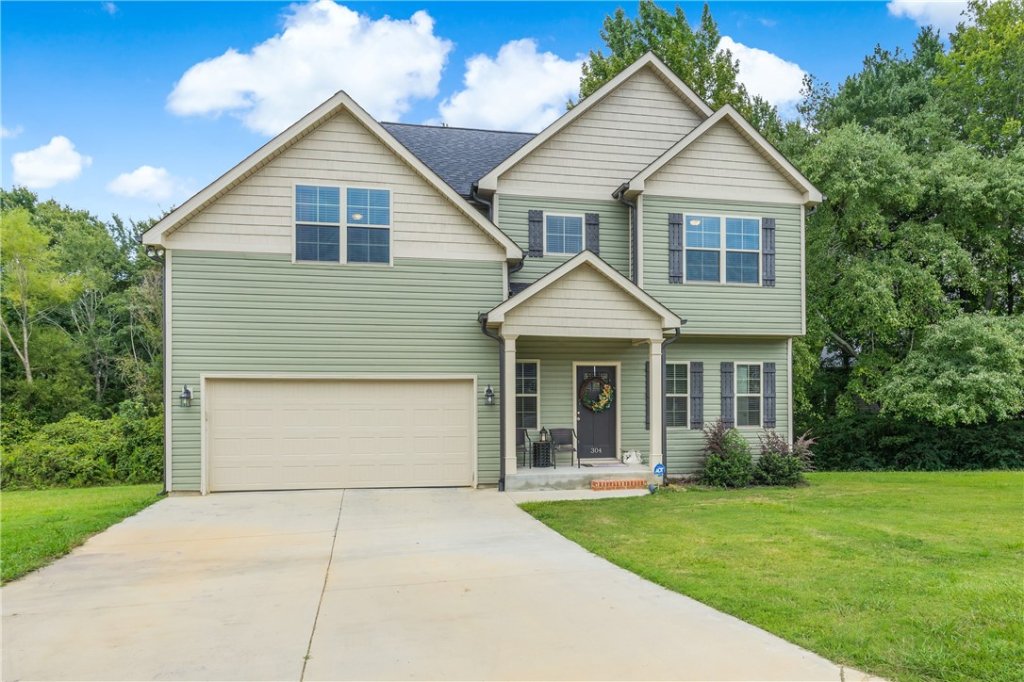 304 Ashwood Lane