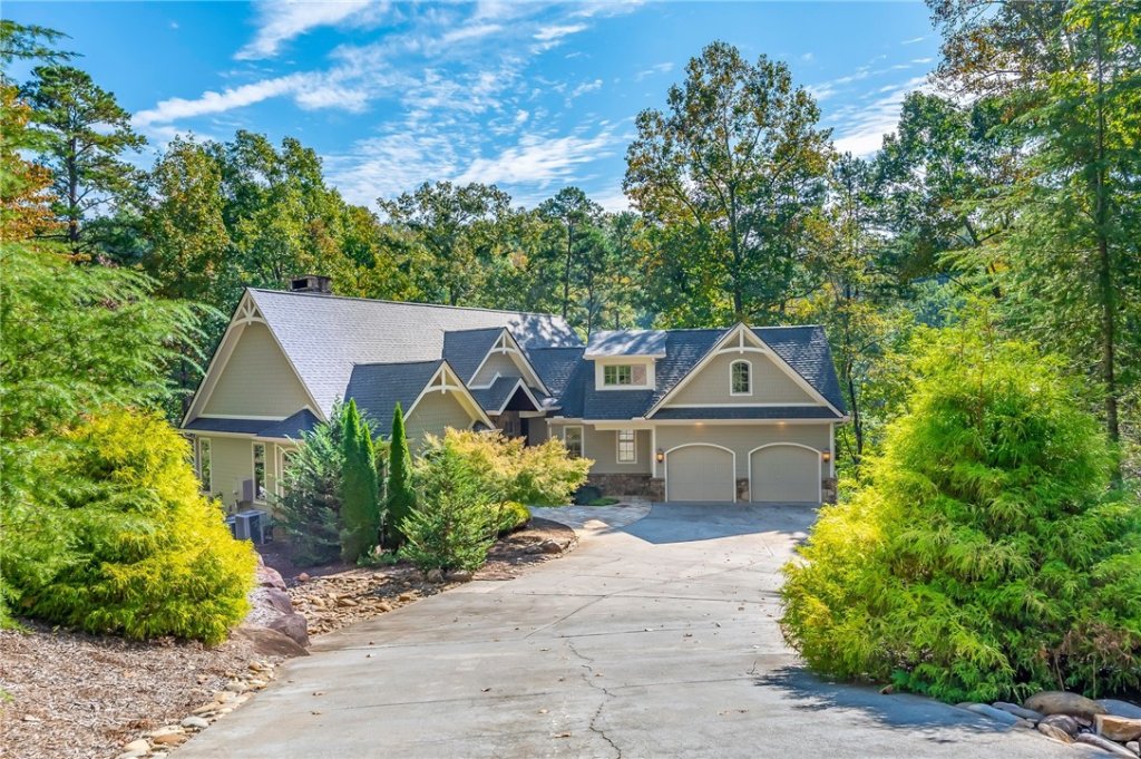 121 Running Bear Lane