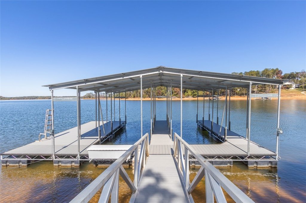 115 Chapelwood Drive